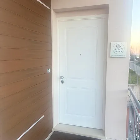 La Casa Di Anna Bed & Breakfast 3*