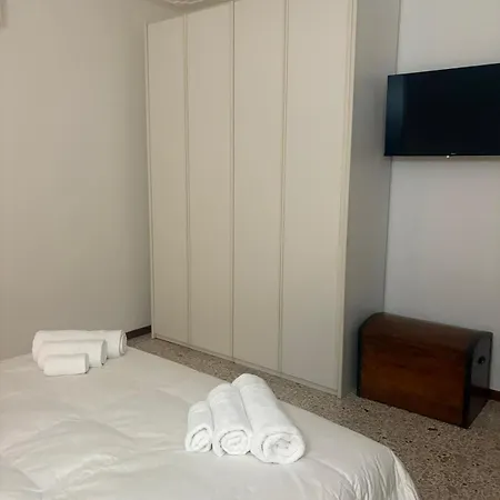 La Casa Di Anna Bed & Breakfast 3*